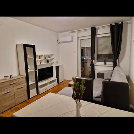 Apartment Stan Na Dan Sara *