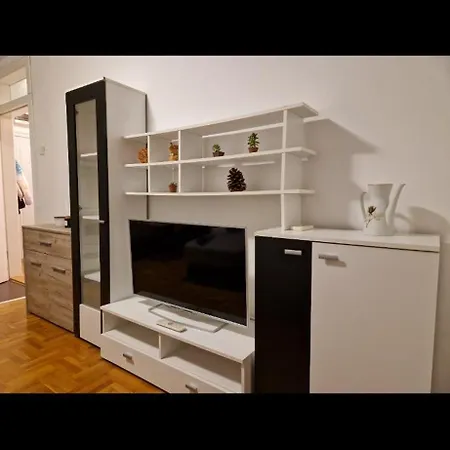 Apartment Stan Na Dan Sara *